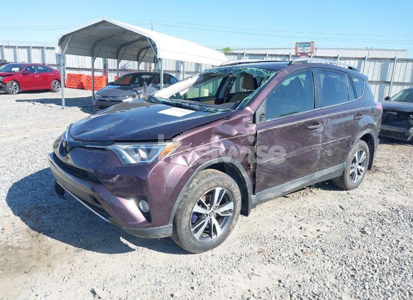 Photo 2 of 2018 Toyota Rav4 XLE (VIN 2T3WFREV6JW430078)