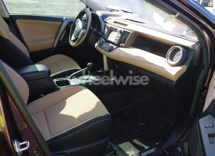 Photo 5 of 2018 Toyota Rav4 XLE (VIN 2T3WFREV6JW430078)