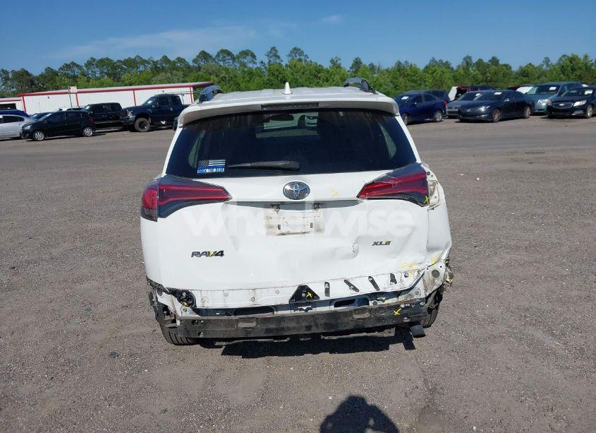 Photo 17 of 2018 Toyota Rav4 XLE (VIN 2T3WFREV6JW511792)