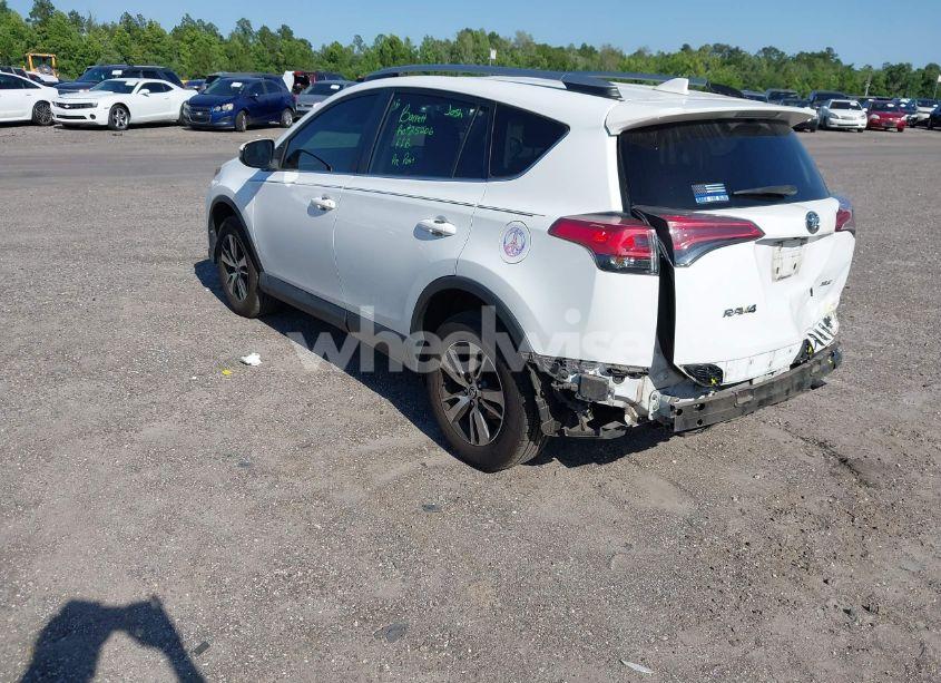 Photo 3 of 2018 Toyota Rav4 XLE (VIN 2T3WFREV6JW511792)