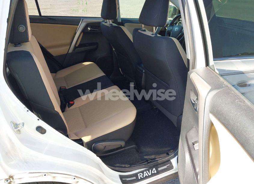 Photo 8 of 2018 Toyota Rav4 XLE (VIN 2T3WFREV6JW511792)