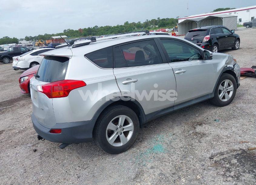 Photo 4 of 2013 Toyota Rav4 XLE (VIN 2T3WFREV7DW019695)
