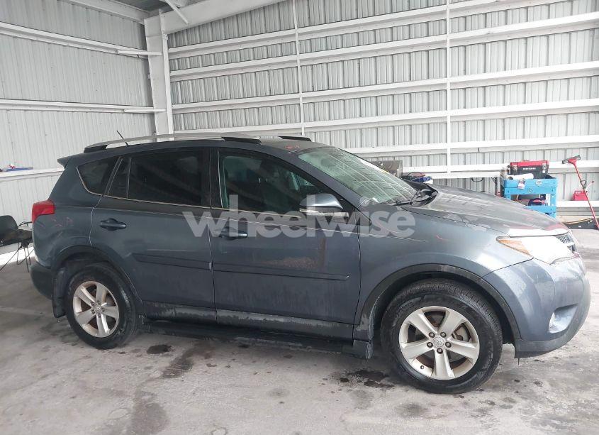 Photo 13 of 2013 Toyota Rav4 XLE (VIN 2T3WFREV7DW048498)