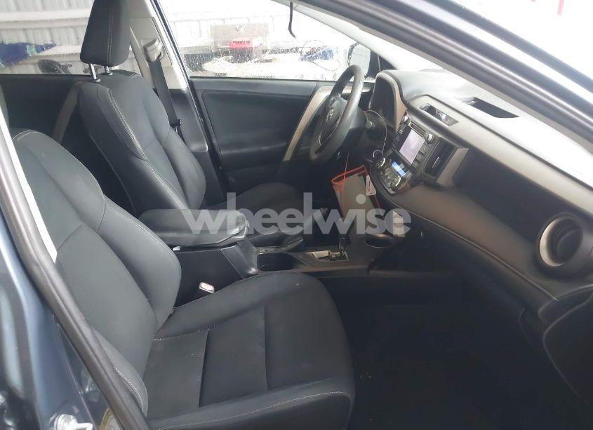 Photo 5 of 2013 Toyota Rav4 XLE (VIN 2T3WFREV7DW048498)