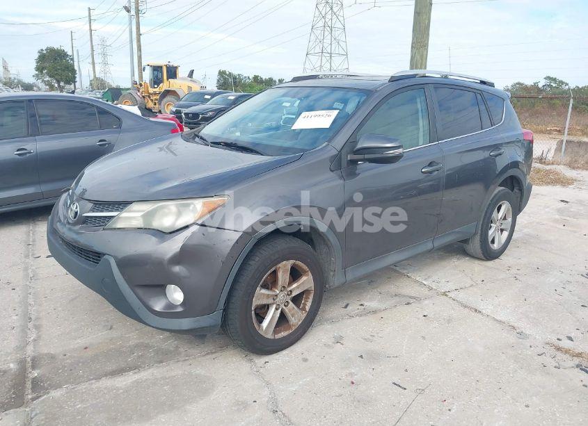 Photo 2 of 2013 Toyota Rav4 XLE (VIN 2T3WFREV7DW063745)