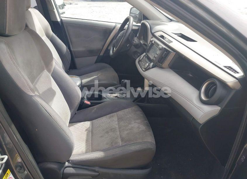 Photo 5 of 2013 Toyota Rav4 XLE (VIN 2T3WFREV7DW063745)