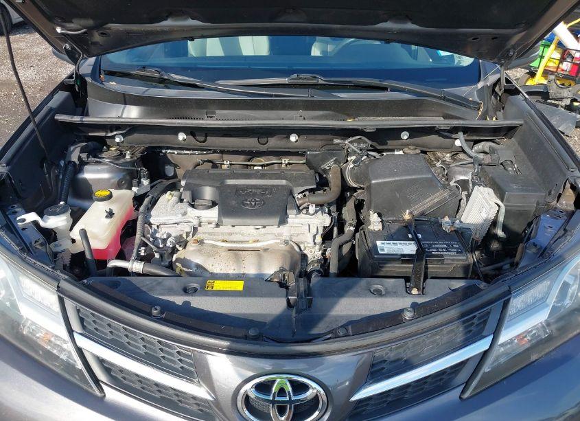 Photo 10 of 2015 Toyota Rav4 XLE (VIN 2T3WFREV7FW144621)