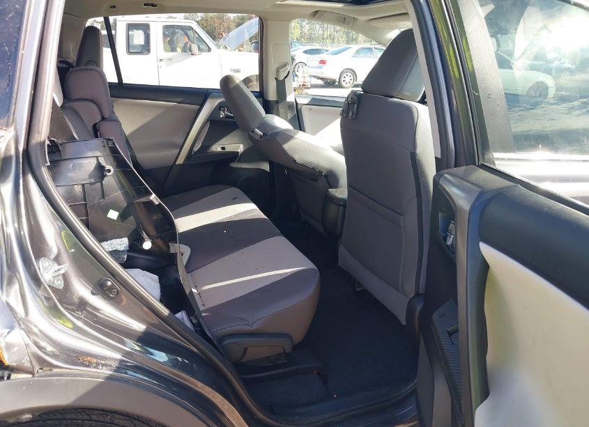 Photo 8 of 2015 Toyota Rav4 XLE (VIN 2T3WFREV7FW144621)