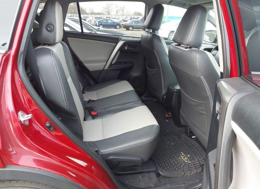 Photo 8 of 2015 Toyota Rav4 XLE (VIN 2T3WFREV7FW185878)