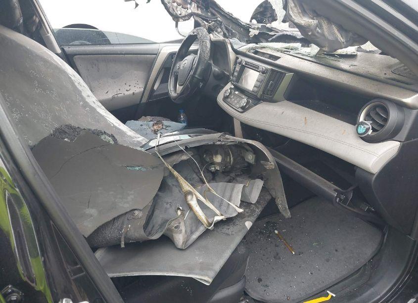 Photo 5 of 2015 Toyota Rav4 XLE (VIN 2T3WFREV7FW205319)