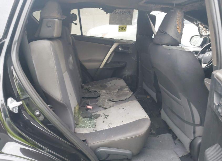 Photo 8 of 2015 Toyota Rav4 XLE (VIN 2T3WFREV7FW205319)