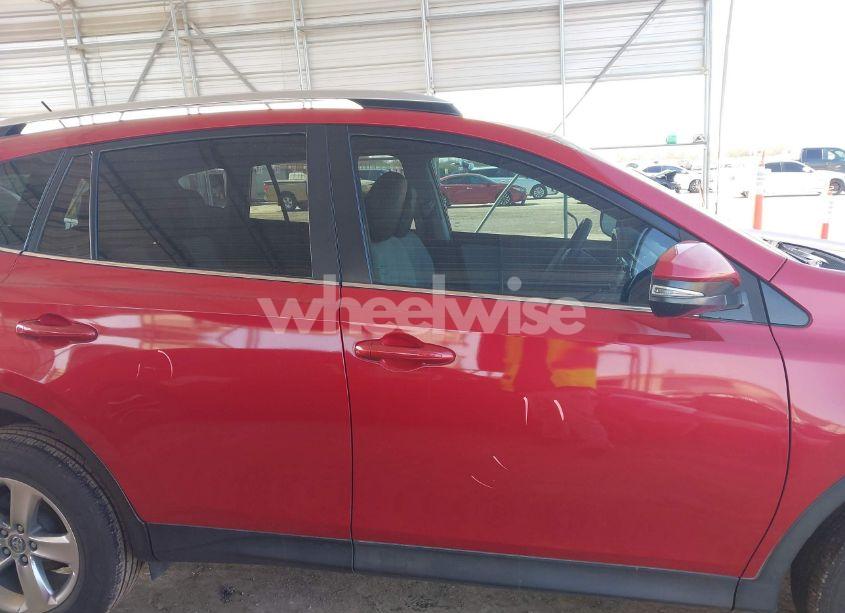 Photo 13 of 2015 Toyota Rav4 XLE (VIN 2T3WFREV7FW227384)