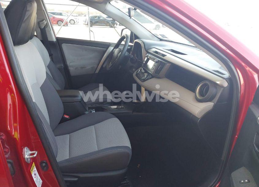 Photo 5 of 2015 Toyota Rav4 XLE (VIN 2T3WFREV7FW227384)