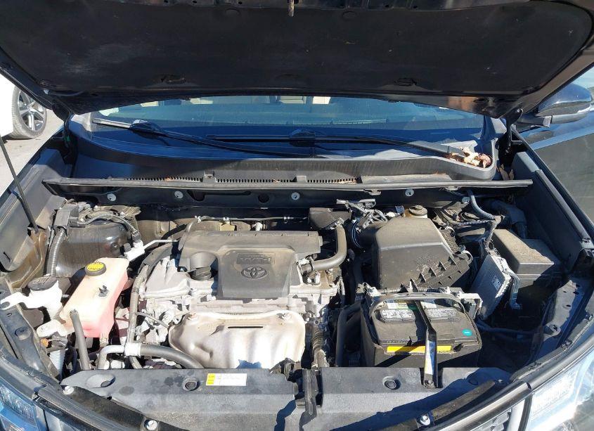 Photo 10 of 2015 Toyota Rav4 XLE (VIN 2T3WFREV7FW232083)