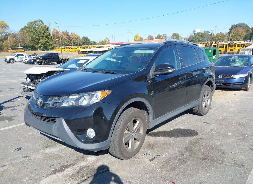 Photo 2 of 2015 Toyota Rav4 XLE (VIN 2T3WFREV7FW232083)