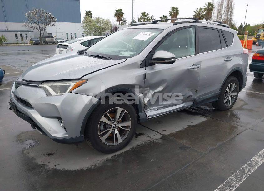 Photo 2 of 2016 Toyota Rav4 XLE (VIN 2T3WFREV7GW251931)