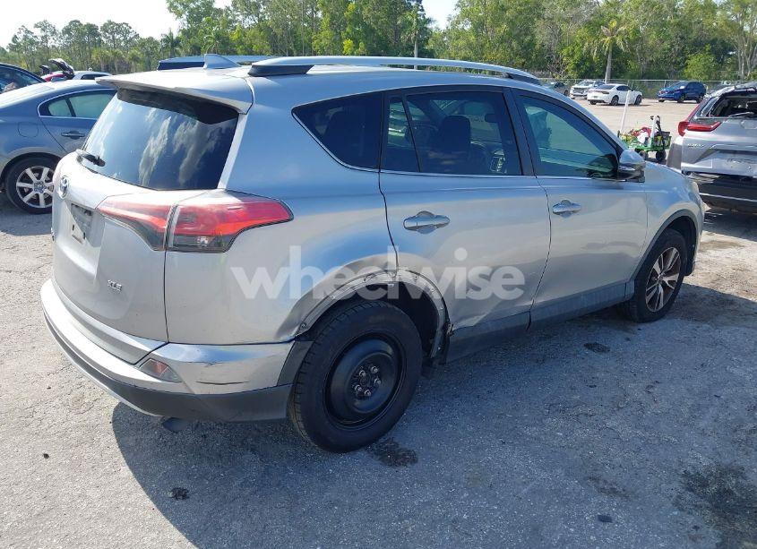 Photo 4 of 2016 Toyota Rav4 XLE (VIN 2T3WFREV7GW280362)