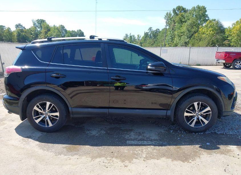 Photo 14 of 2017 Toyota Rav4 XLE (VIN 2T3WFREV7HW343705)