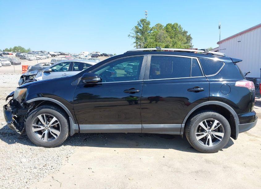 Photo 15 of 2017 Toyota Rav4 XLE (VIN 2T3WFREV7HW343705)