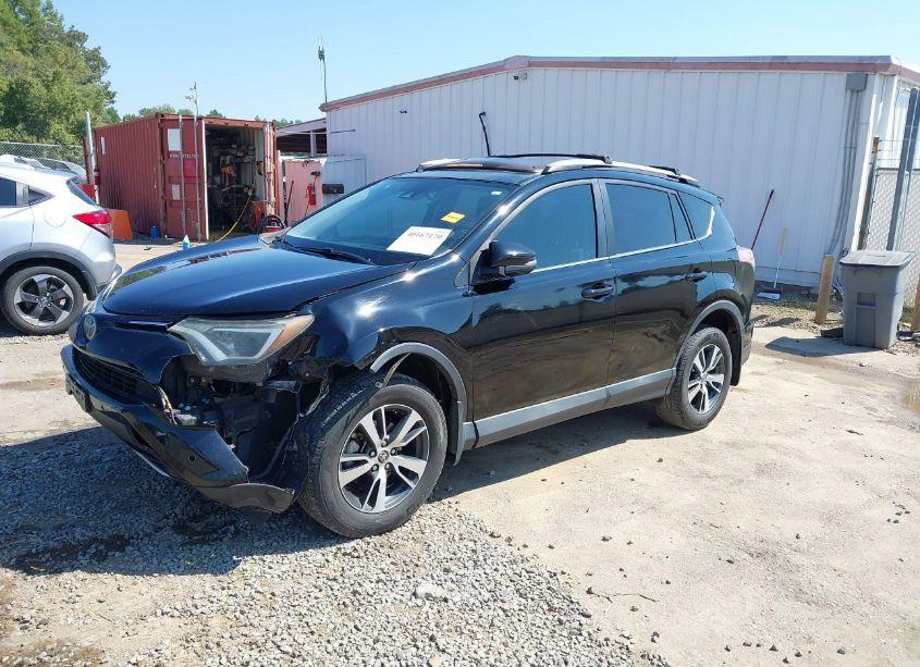 Photo 2 of 2017 Toyota Rav4 XLE (VIN 2T3WFREV7HW343705)