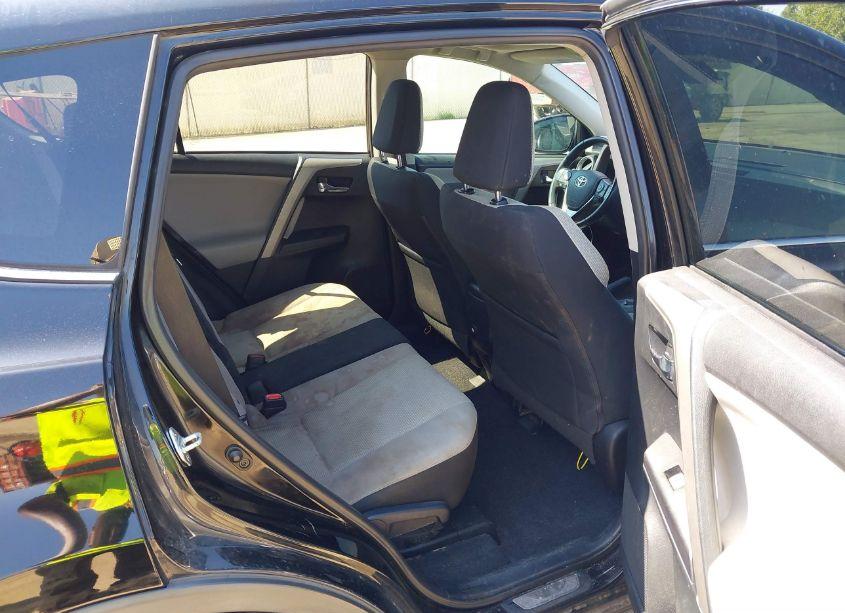 Photo 8 of 2017 Toyota Rav4 XLE (VIN 2T3WFREV7HW343705)