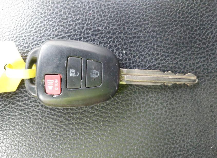 Photo 11 of 2017 Toyota Rav4 XLE (VIN 2T3WFREV7HW380950)