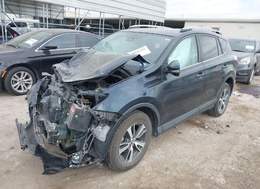 Photo 2 of 2017 Toyota Rav4 XLE (VIN 2T3WFREV7HW380950)