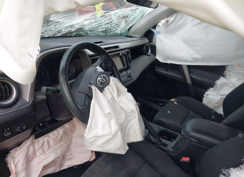 Photo 5 of 2017 Toyota Rav4 XLE (VIN 2T3WFREV7HW380950)