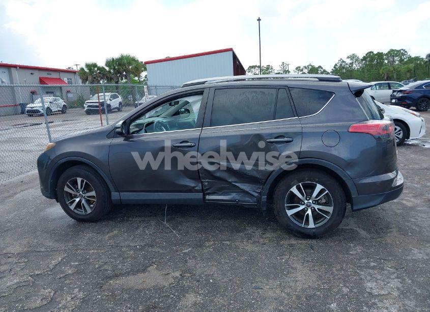 Photo 14 of 2017 Toyota Rav4 XLE (VIN 2T3WFREV7HW394783)