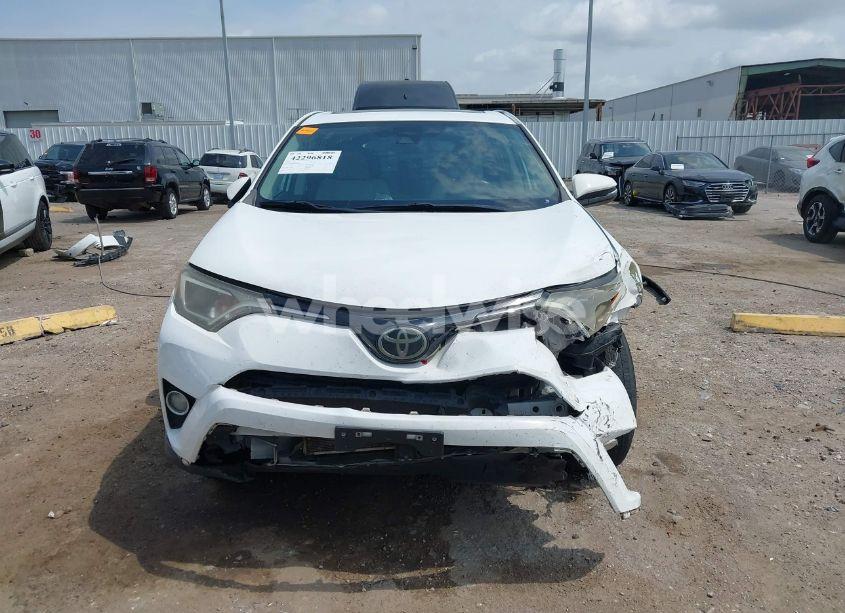 Photo 12 of 2018 Toyota Rav4 XLE (VIN 2T3WFREV7JW408560)