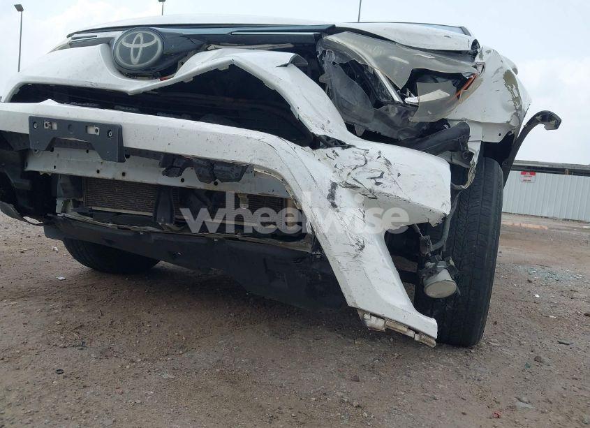 Photo 17 of 2018 Toyota Rav4 XLE (VIN 2T3WFREV7JW408560)