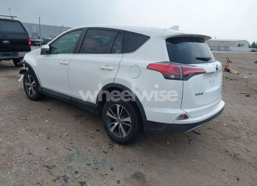 Photo 3 of 2018 Toyota Rav4 XLE (VIN 2T3WFREV7JW408560)