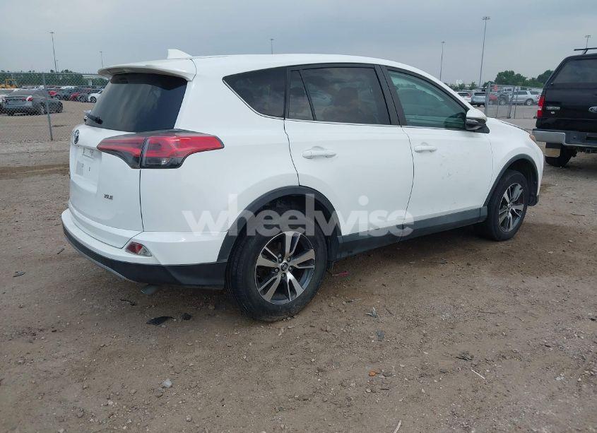 Photo 4 of 2018 Toyota Rav4 XLE (VIN 2T3WFREV7JW408560)