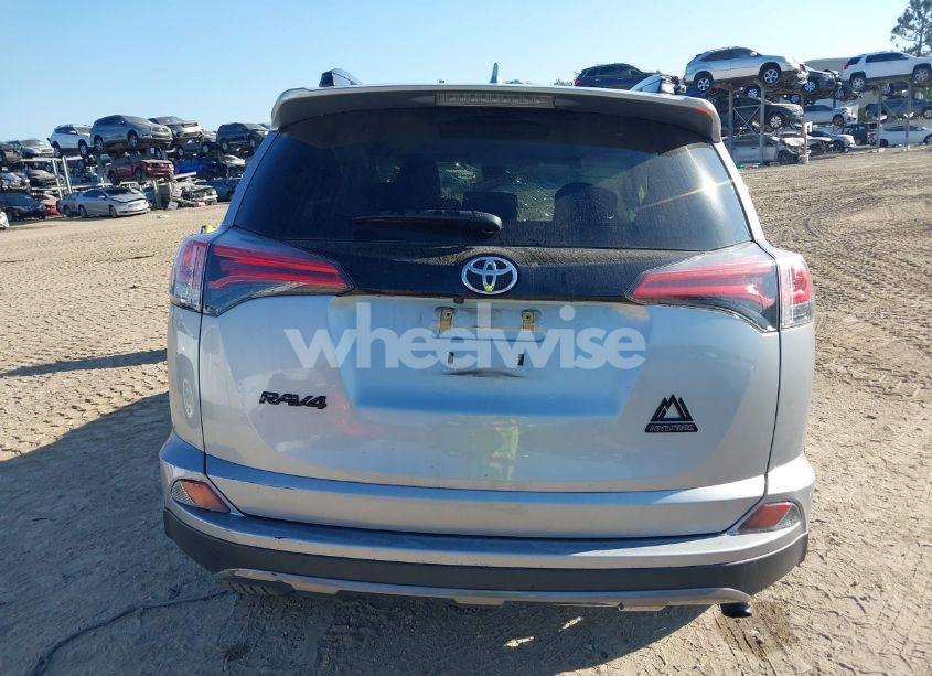 Photo 16 of 2018 Toyota Rav4 ADVENTURE/XLE (VIN 2T3WFREV7JW416304)
