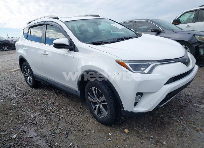 2018 Toyota Rav4 ADVENTURE/XLE (VIN 2T3WFREV7JW456141) main photo
