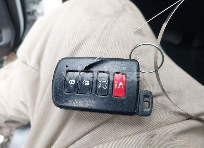 Photo 11 of 2018 Toyota Rav4 ADVENTURE/XLE (VIN 2T3WFREV7JW456141)