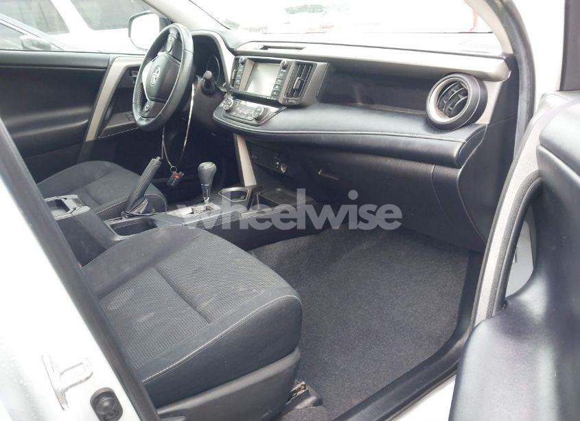 Photo 5 of 2018 Toyota Rav4 ADVENTURE/XLE (VIN 2T3WFREV7JW456141)