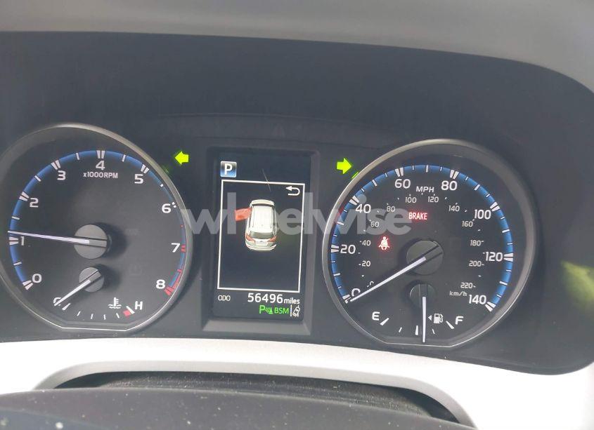 Photo 7 of 2018 Toyota Rav4 ADVENTURE/XLE (VIN 2T3WFREV7JW456141)