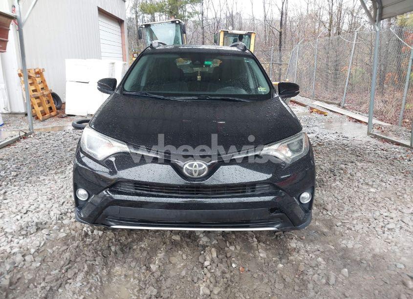 Photo 12 of 2018 Toyota Rav4 ADVENTURE/XLE (VIN 2T3WFREV7JW463672)