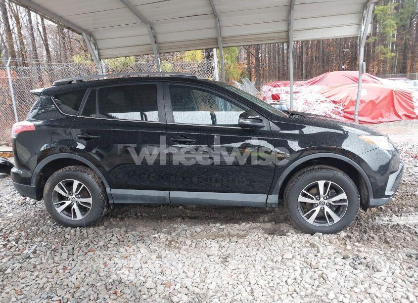 Photo 13 of 2018 Toyota Rav4 ADVENTURE/XLE (VIN 2T3WFREV7JW463672)