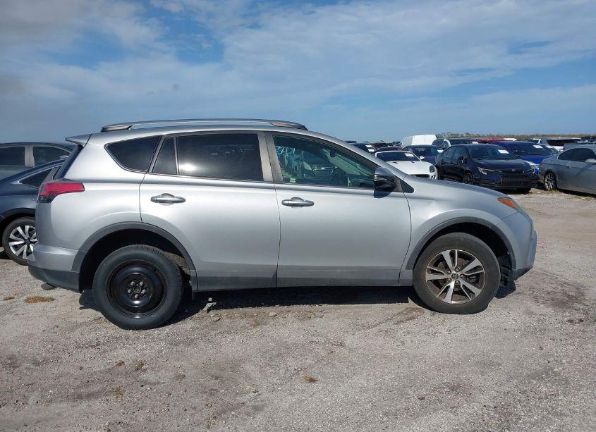 Photo 14 of 2018 Toyota Rav4 ADVENTURE/XLE (VIN 2T3WFREV7JW511400)