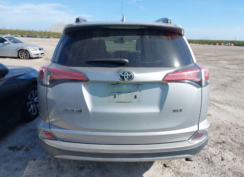 Photo 17 of 2018 Toyota Rav4 ADVENTURE/XLE (VIN 2T3WFREV7JW511400)