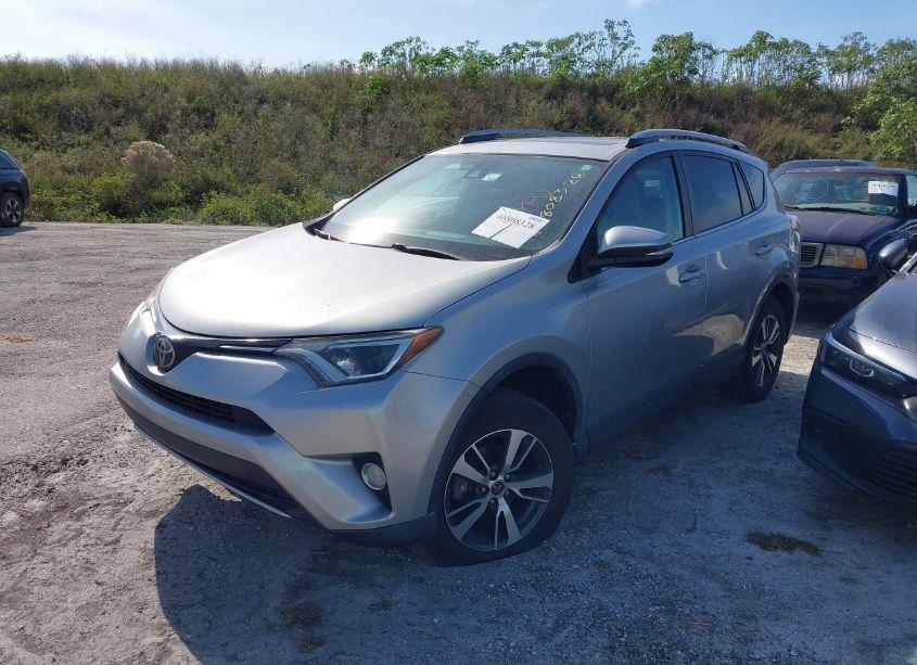 Photo 2 of 2018 Toyota Rav4 ADVENTURE/XLE (VIN 2T3WFREV7JW511400)