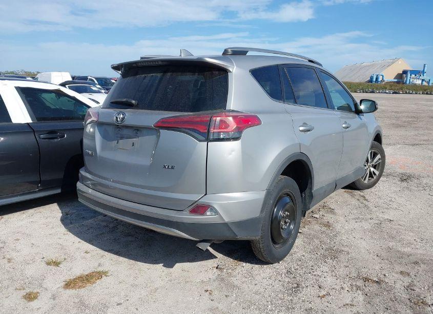 Photo 4 of 2018 Toyota Rav4 ADVENTURE/XLE (VIN 2T3WFREV7JW511400)