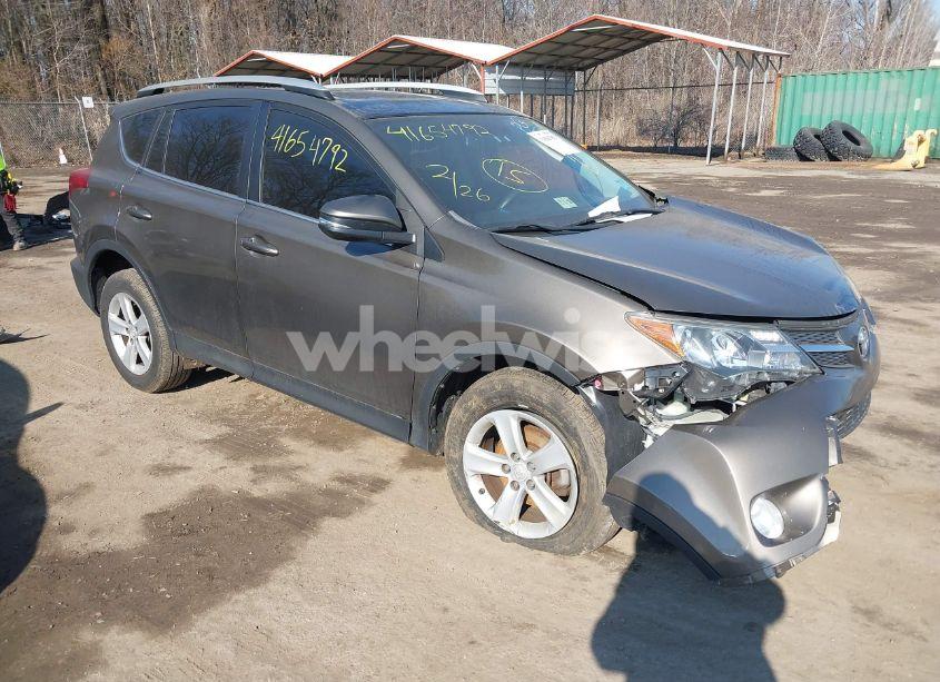 2013 Toyota Rav4 XLE (VIN 2T3WFREV8DW008768) main photo