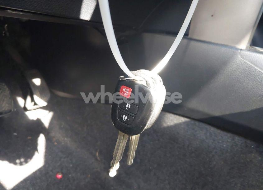 Photo 11 of 2013 Toyota Rav4 XLE (VIN 2T3WFREV8DW008768)