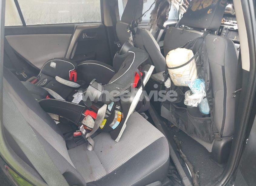 Photo 8 of 2014 Toyota Rav4 XLE (VIN 2T3WFREV8EW087540)