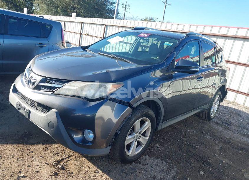 Photo 2 of 2014 Toyota Rav4 XLE (VIN 2T3WFREV8EW097422)