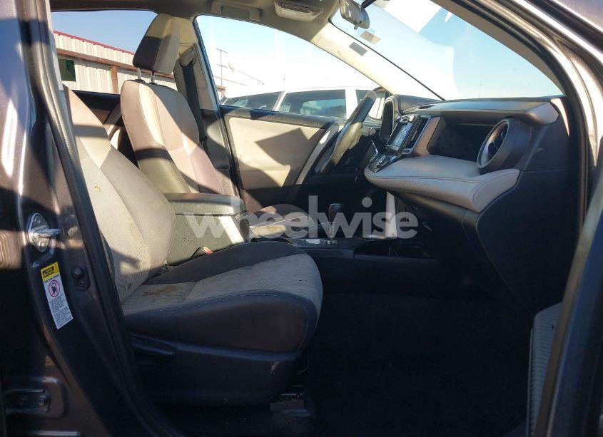 Photo 5 of 2014 Toyota Rav4 XLE (VIN 2T3WFREV8EW097422)