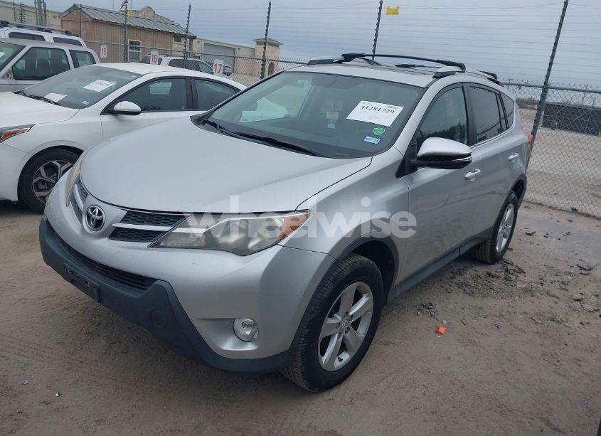 Photo 2 of 2014 Toyota Rav4 XLE (VIN 2T3WFREV8EW121783)